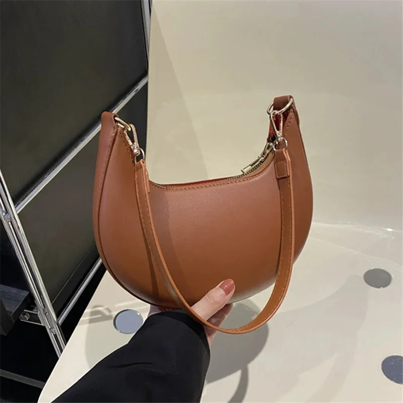 High-end Moon-shaped Baseball Bag