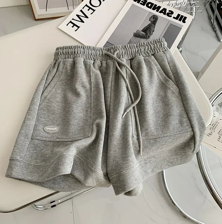 2026 Damen Bequeme lockere weite Hose mit Kordelzug A-Hose Schmale Taille Slim Fit Lässige Sportshorts für Zuhause Vielseitig Neu